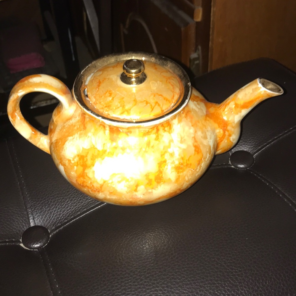 Vintage teapot Arabia Finland porcelain pottery